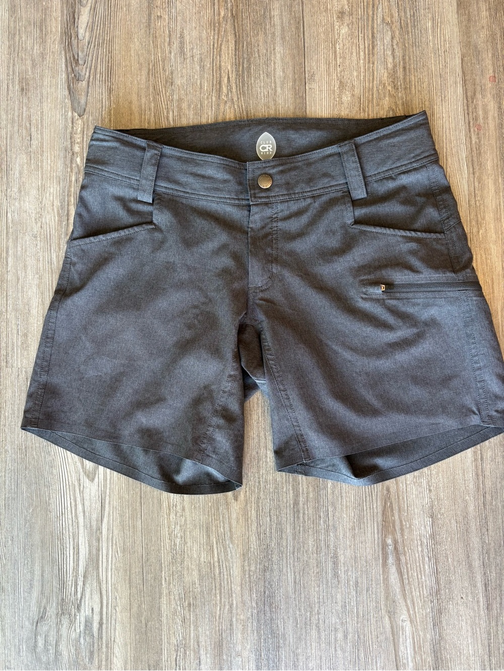CLUB RIDE BIKE SHORTS WOMEN SZ SMALL 7" GRAY LIGHTWEIGHT MESH POCKETS ADJ WAIST